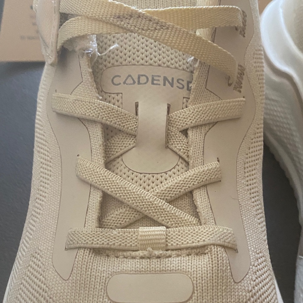 CADENSE Women's Champagne Knit Lace-Up Adaptive Sneakers Like New 11 REGULAR - Picture 2 of 12